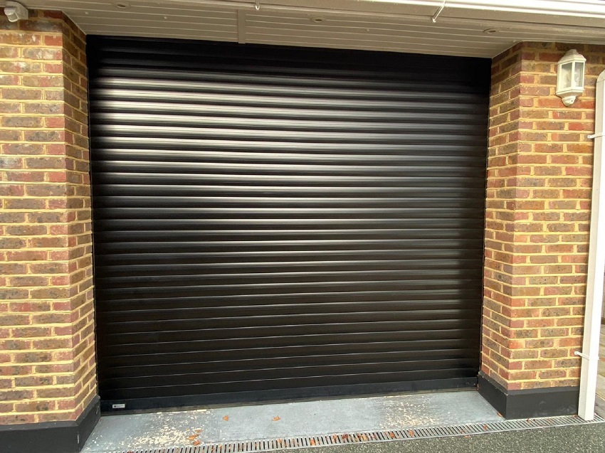 SWS Seceuroglide 77 Classic foam core aluminium roller garage door black b