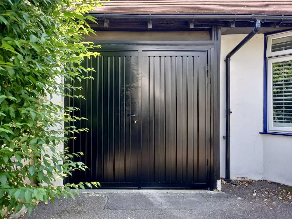 Black Steel Vertical Side Hinged